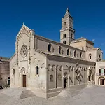 Dimora La Gravina 3*